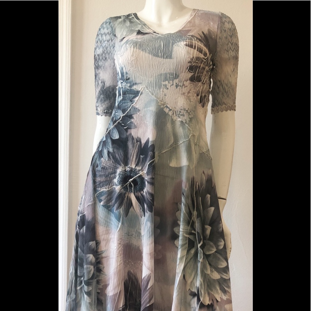 Komarov short sleeve merrow seam dress 👗